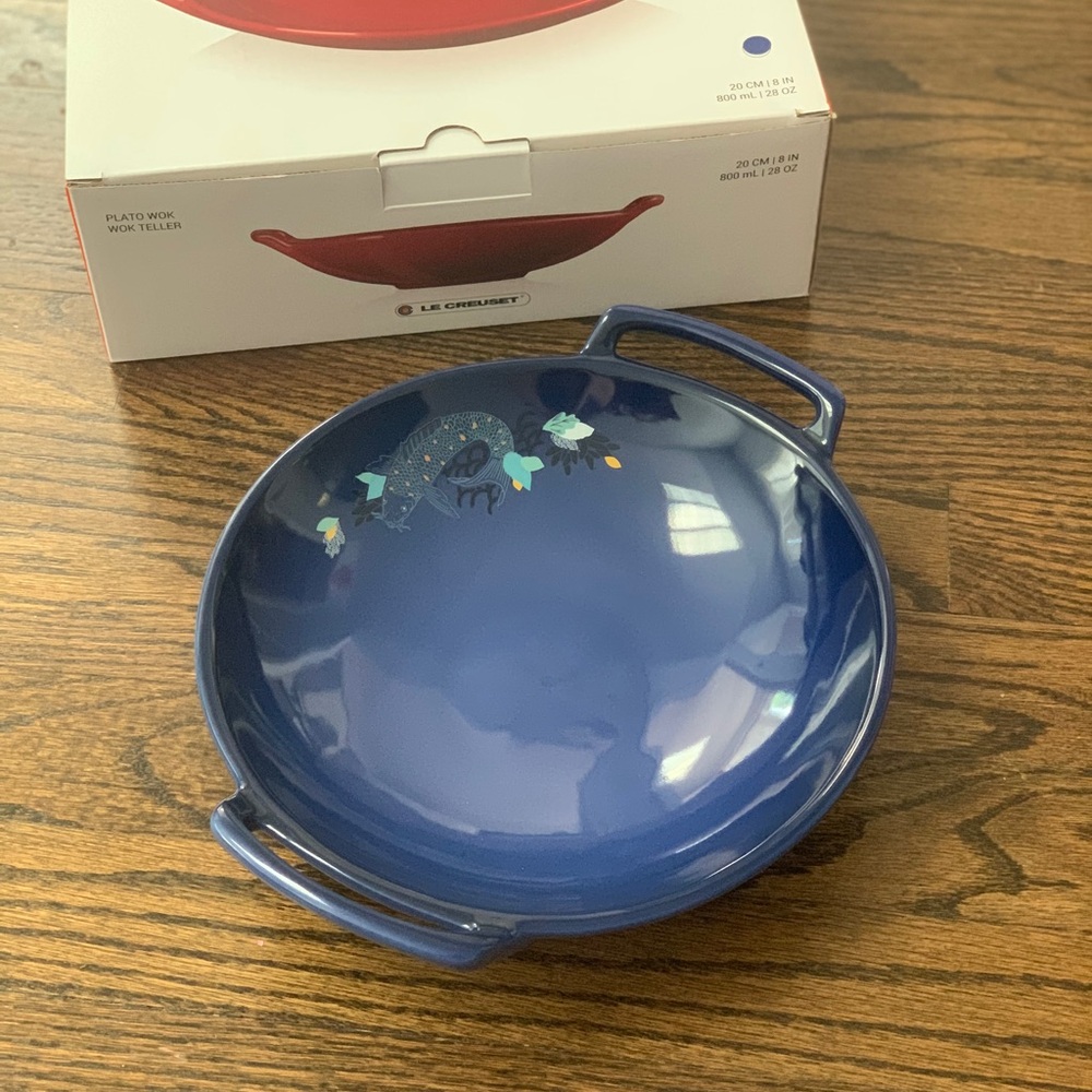 New Le Creuset Lotus Wok Dish Stoneware Cobalt Blue